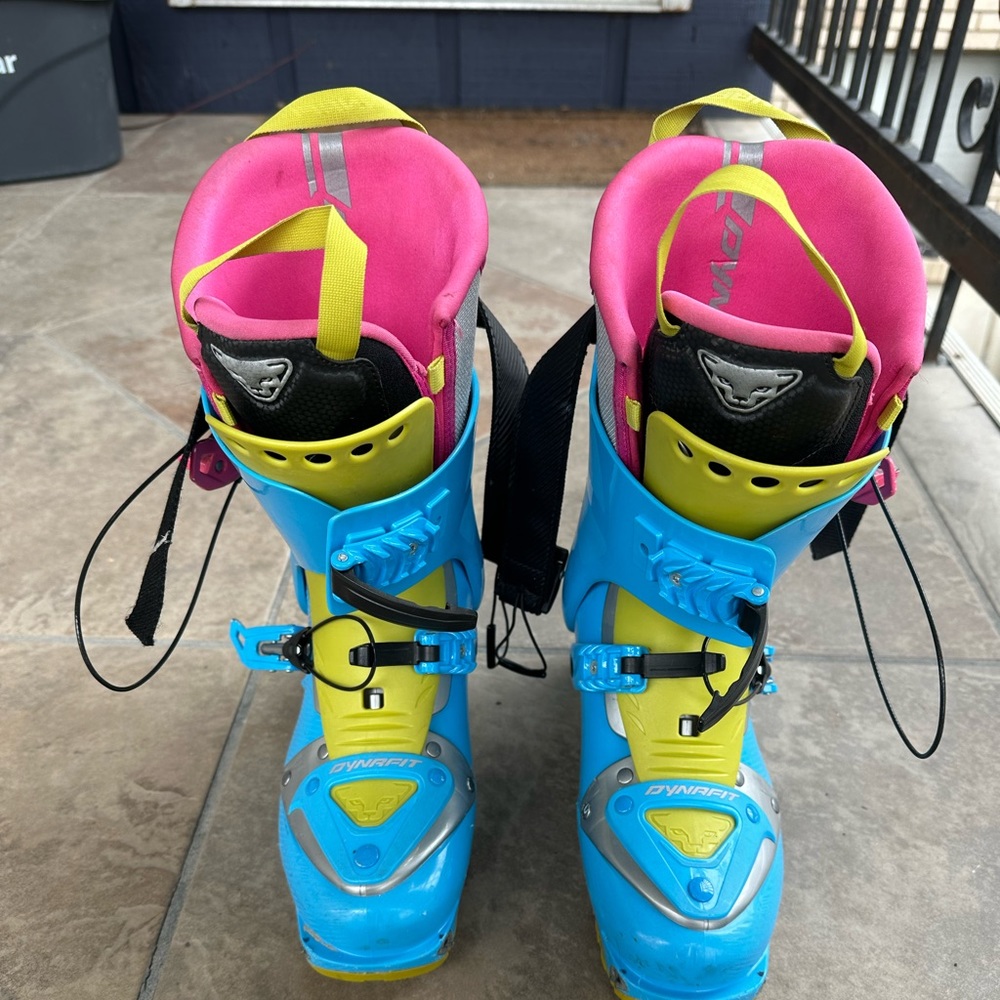 Dynafit TLT Mountain 6 Womens Alpine Touring Boots Size 23.5